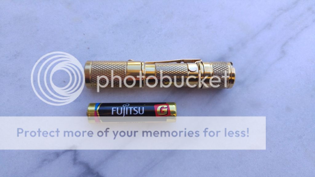 Review Massdrop Brass AAA Pocket Flashlight 1 x AAA Flashlights